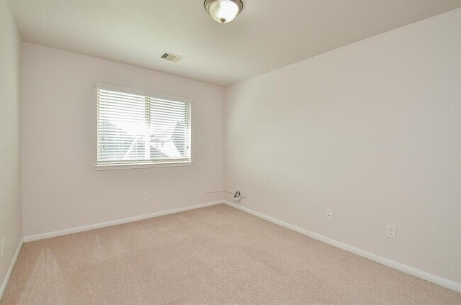 Building Photo - 5610 White Camelia Ct