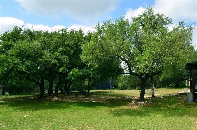 Building Photo - 696 Hill Country Trail