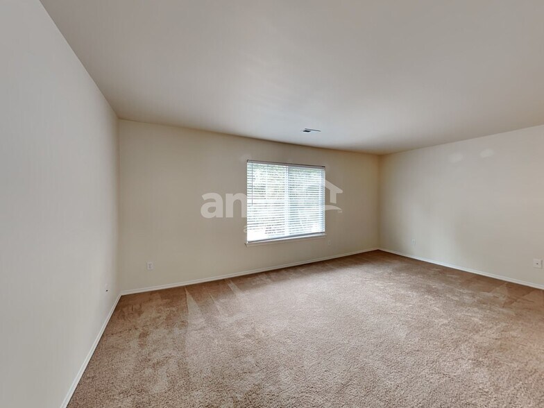 Building Photo - 5008 S Mullen St