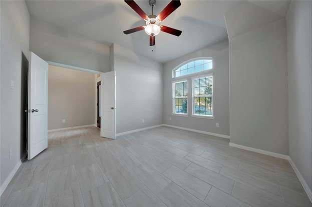 Building Photo - 3230 Voyager Ln