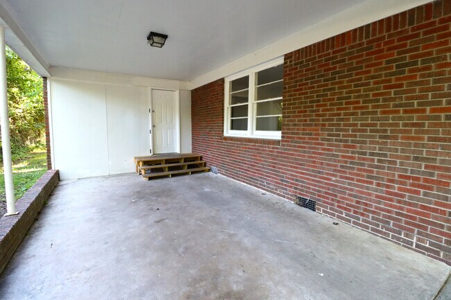 Building Photo - 3151 Truman St