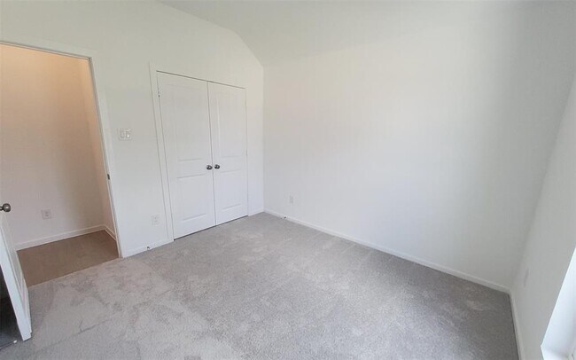 Building Photo - 6422 Seafoam Lake Dr