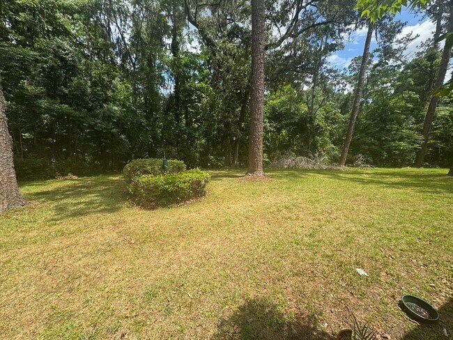 Building Photo - Stunning 4-Bedroom, 3-Bathroom Home with A...