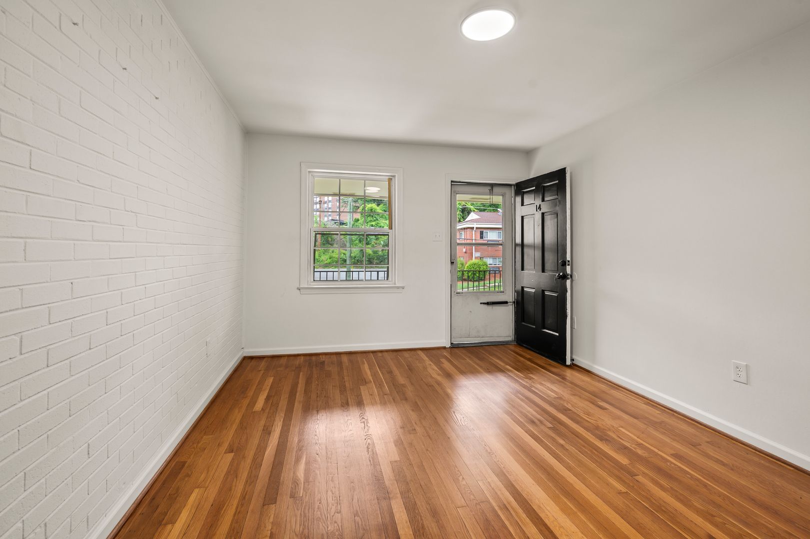 Building Photo - 1640 W Northwest Blvd