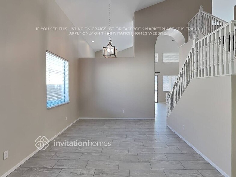 Building Photo - 8787 W Augusta Ave