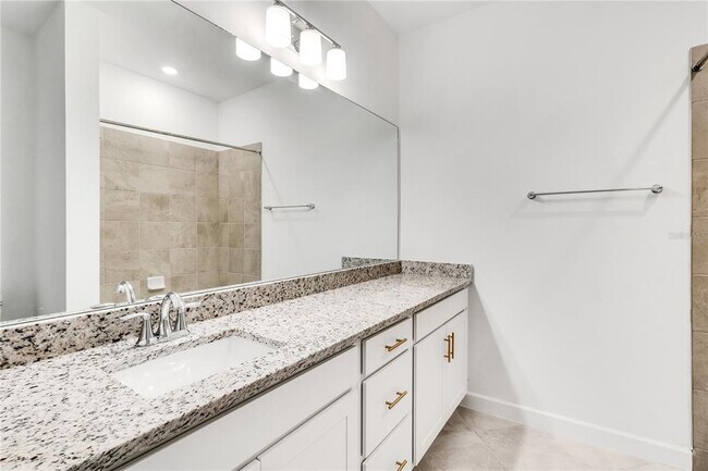 Building Photo - 15172 Sunny Day Dr