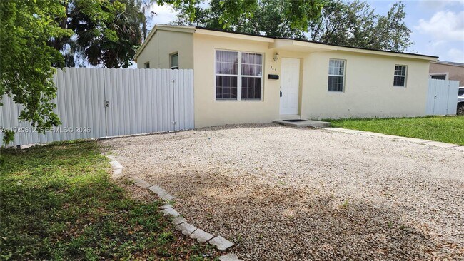 Building Photo - 841 N 69th Terrace