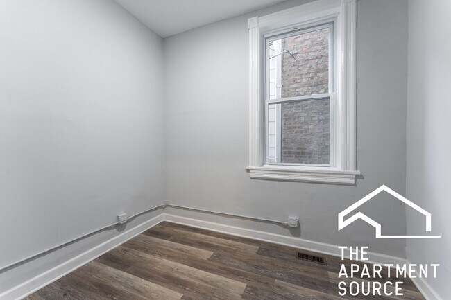 Building Photo - 2926 S Wallace St