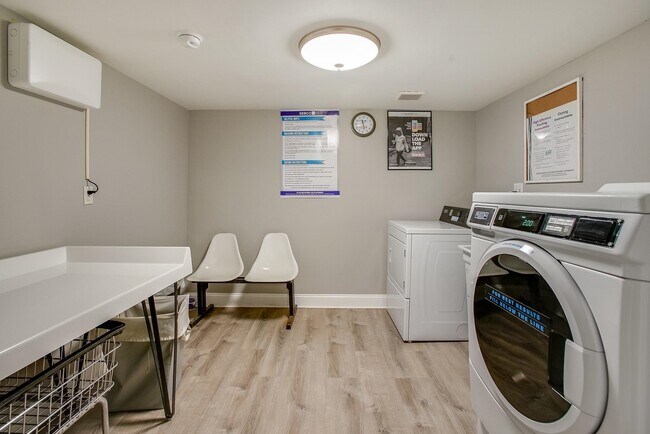 Building Photo - 80 Wayne St