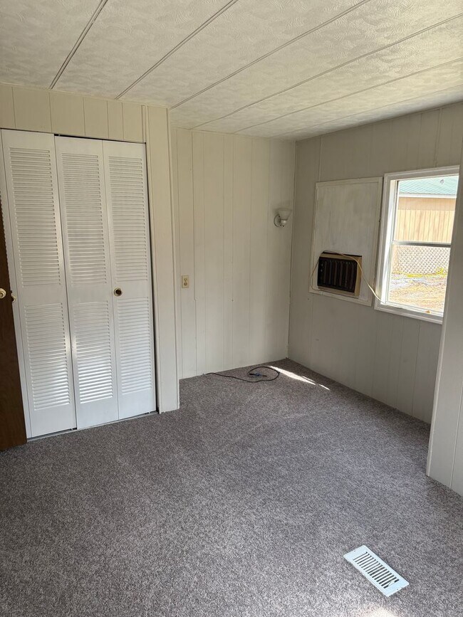 Building Photo - 14 Peach Orchard Rd