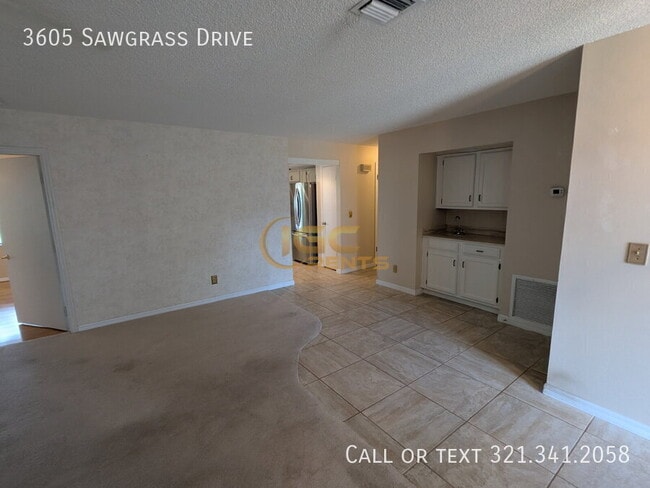 Building Photo - 3605 Sawgrass Dr
