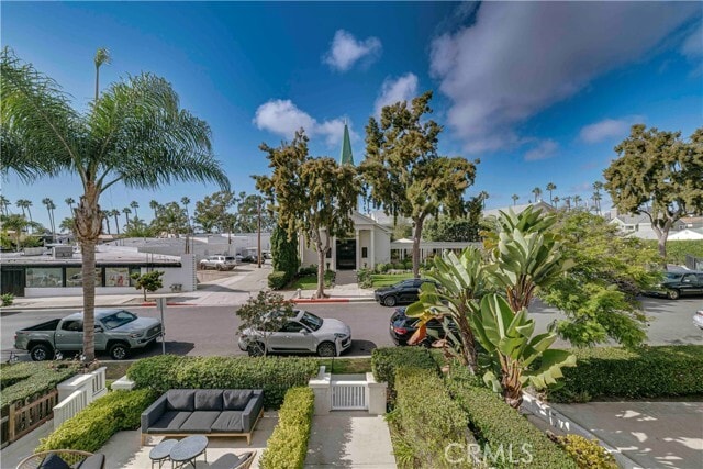 Building Photo - 608 Heliotrope Ave