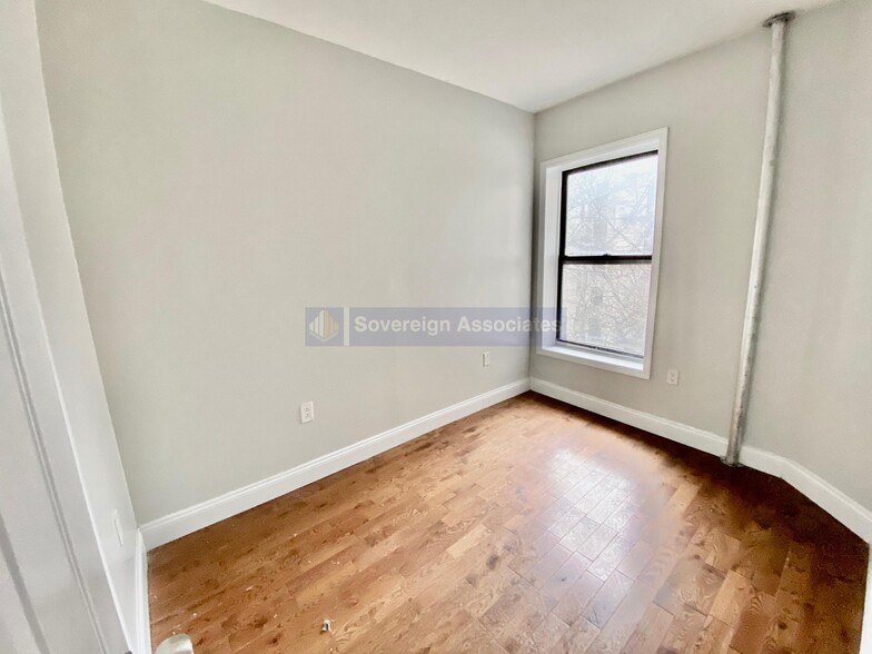 Building Photo - 541 W 156th St