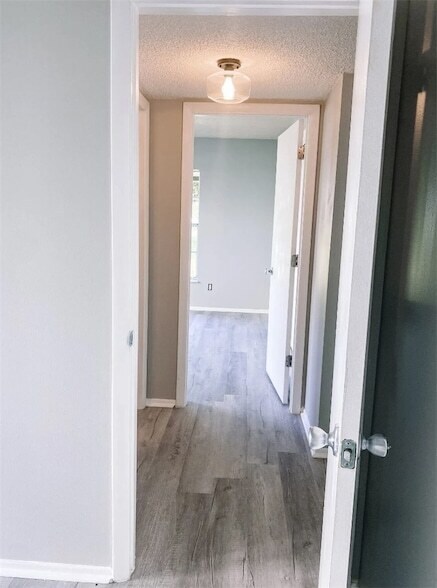 Building Photo - 1745 6th Ave SW