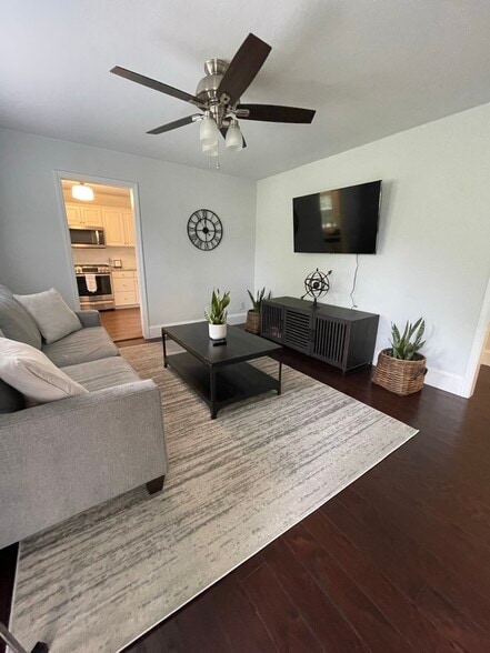 Building Photo - 1825 Windham Pl