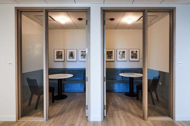 Building Photo - 1006 S Michigan Ave