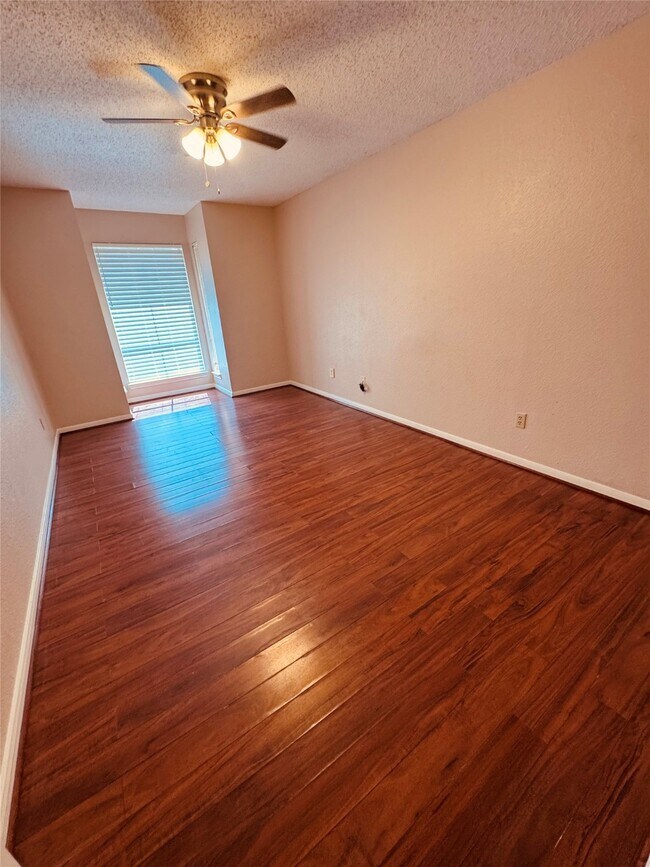 Building Photo - 14810 Rancho Vista Dr