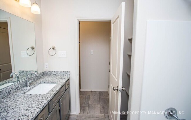 Building Photo - 1144 N 7th St