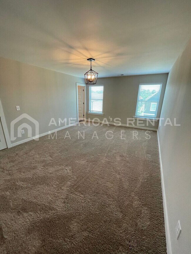 Building Photo - 298 Shiloh Creek Dr