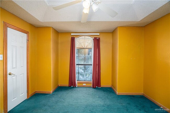 Building Photo - 1801 Crown Pointe Blvd