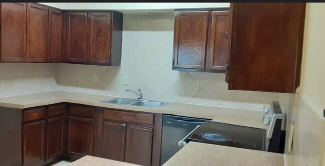 Building Photo - 8223 Furlong Ln