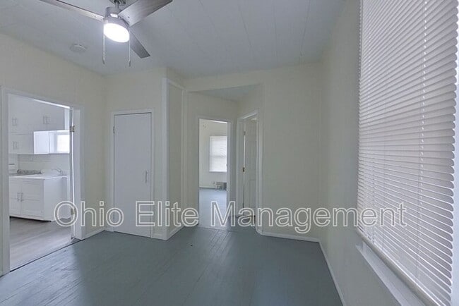 Building Photo - 1473 Thomas Ave