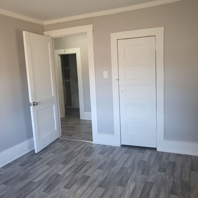 Building Photo - 128 Wrightsville Ave