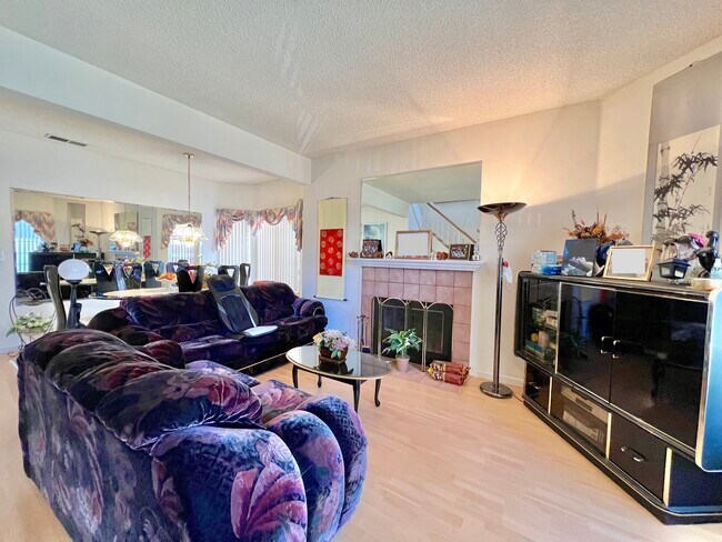 Building Photo - 6193 Potrero Dr