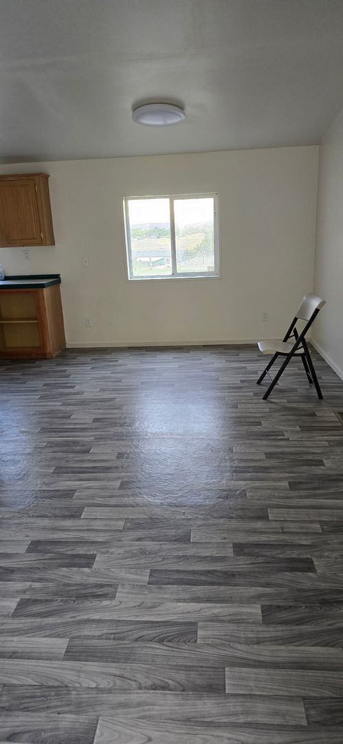 Building Photo - Irrigon Home ready to rent!!