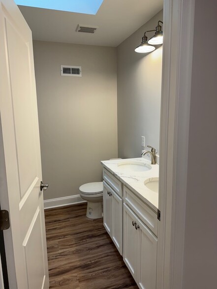 Primary Full Bathroom - 1330 Dunsinane Dr