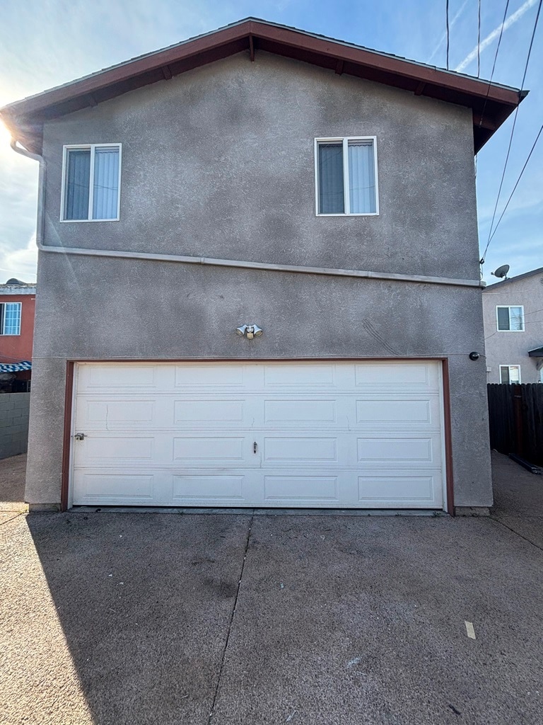 Building Photo - 149 E 109th Pl