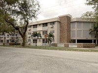 Building Photo - 6580 Santona St