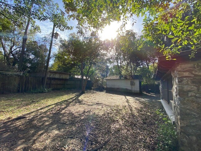 Building Photo - 123