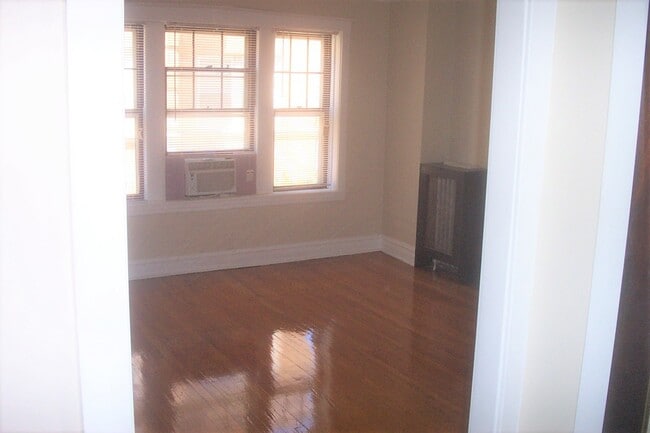 Building Photo - 4205 N Keystone Ave