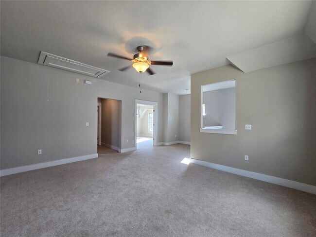 Building Photo - 13001 Hymeadow Dr
