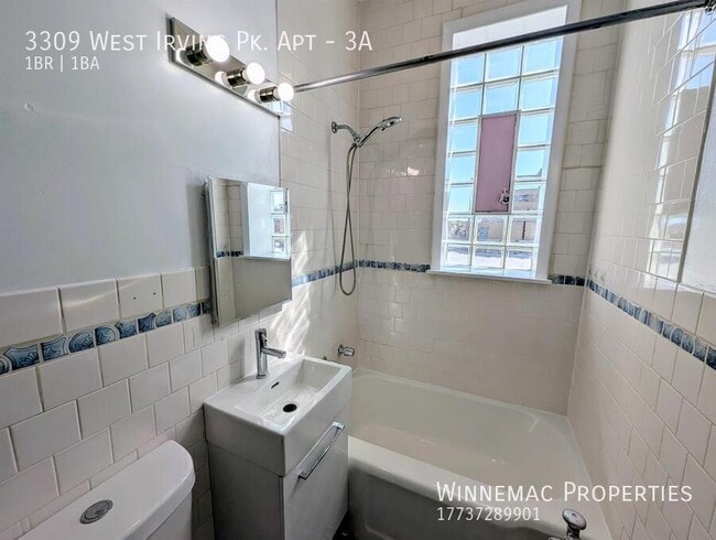 Building Photo - 3309 W Irving Park Rd