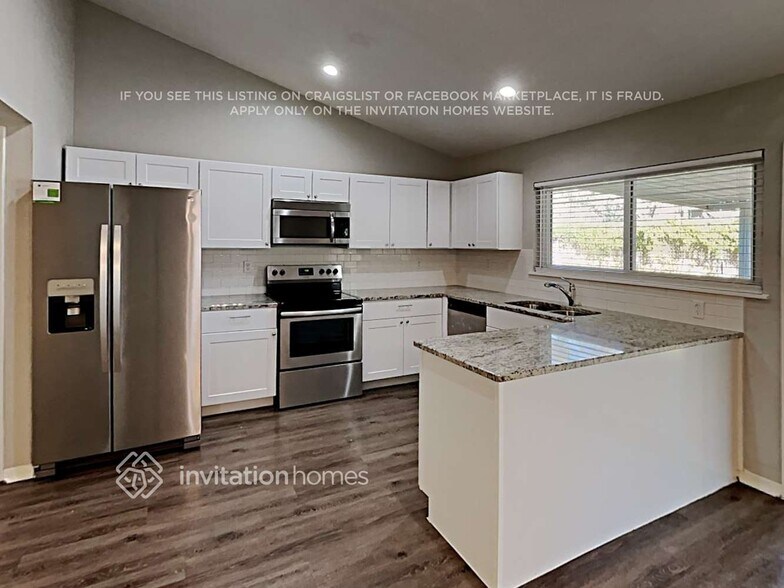 Building Photo - 4145 Silverberry Ave