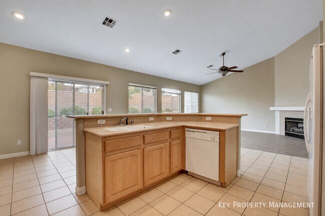 Building Photo - 2294 Tedesca Dr