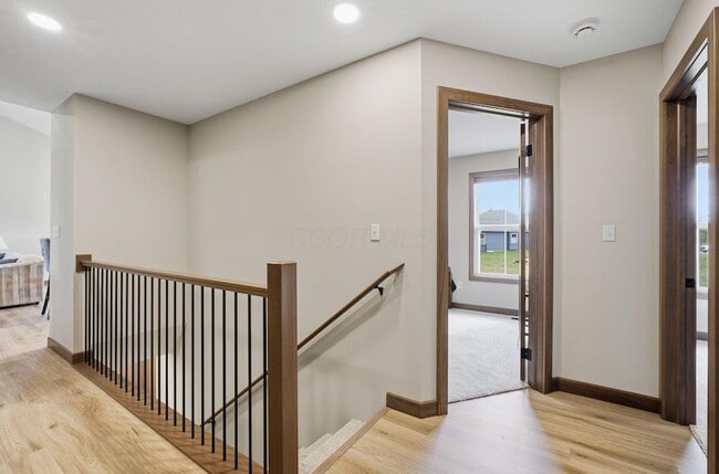 Building Photo - 557 Cannondale Ave