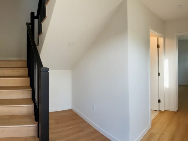 Building Photo - Idaho (Apfeld)