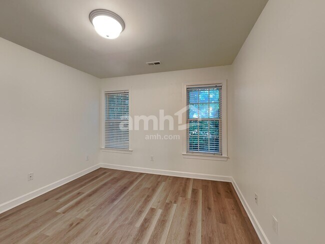 Building Photo - 4610 Baylor St