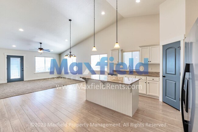 Building Photo - Traverse Mountain View Home