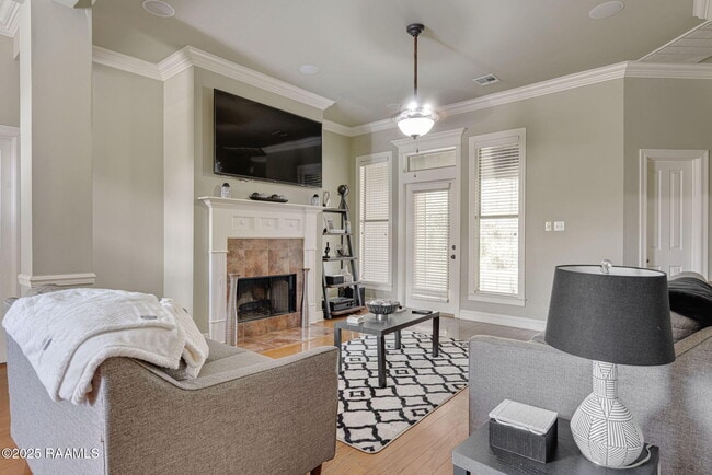 Building Photo - 111 Meagans Way Dr