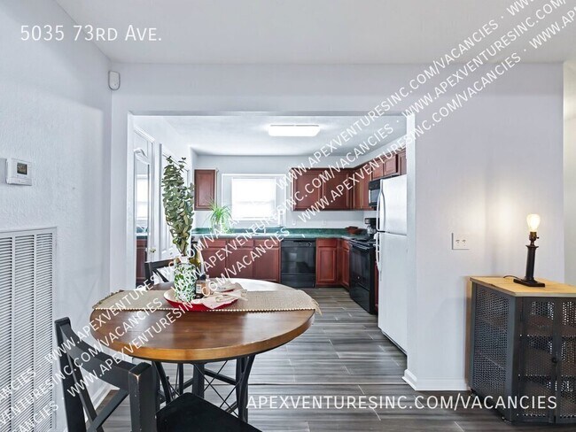 Building Photo - 5035 73rd Ave