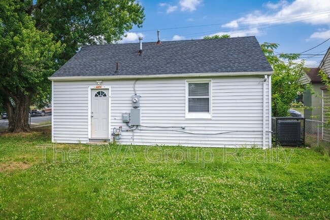 Building Photo - 1801 Keswick Avenue