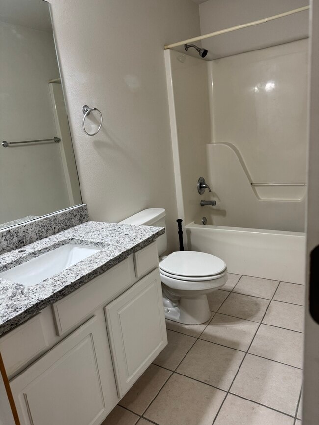 Building Photo - 1507 NW Bell Royal Ct