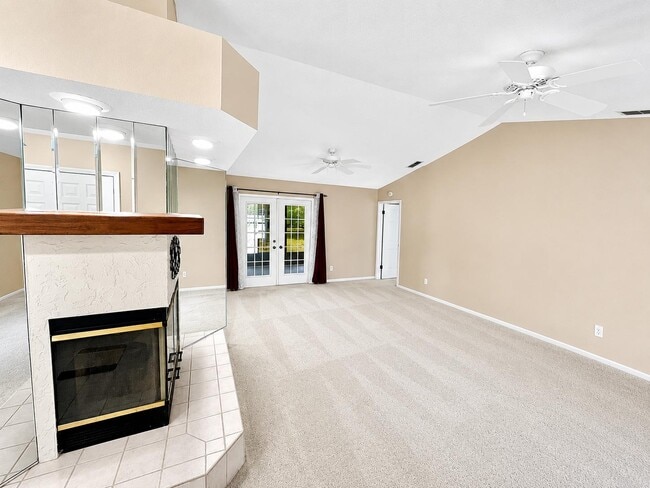 Building Photo - 8205 Pagoda Dr