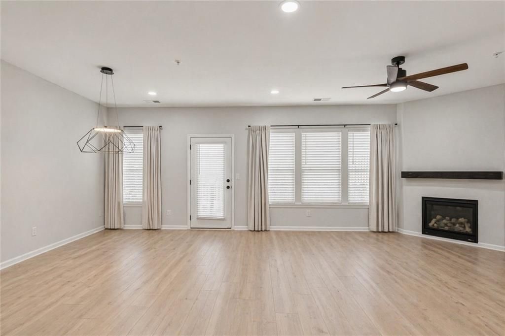 Building Photo - 1339 Endicott Ct