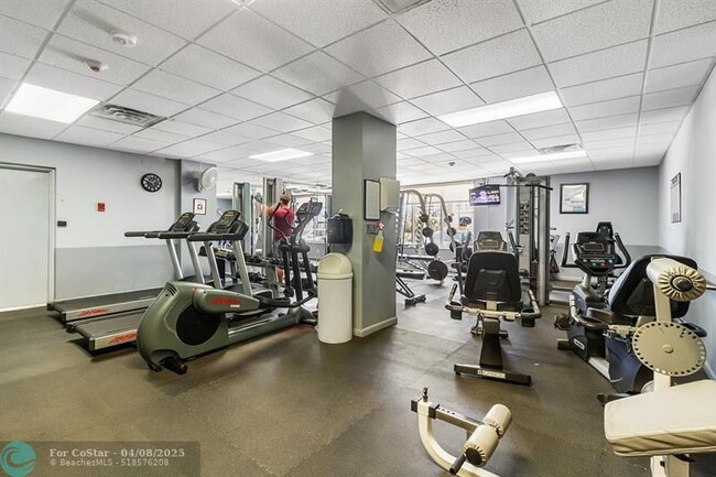 Building Photo - 3500 Galt Ocean Dr
