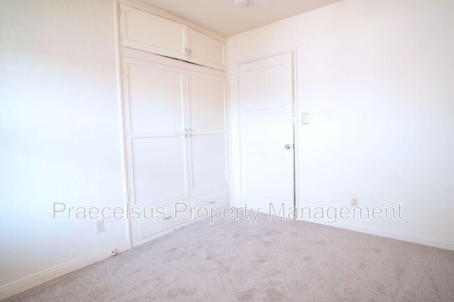 Building Photo - 5021 Garfield St